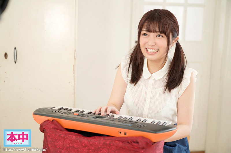 こんにちは、あおちゃんでーす!! 新人*20歳反応がとびっきり可愛い天然美少女約1年ぶりのエッチで中出しAVDEBUT!! - Image 6