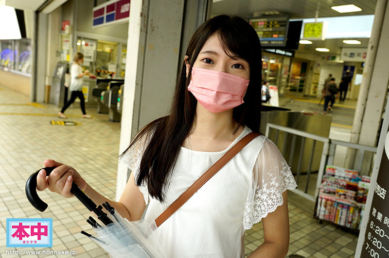 新人　激レアちゃん連れてきちゃった AV大好きめちゃカワ現役女子大生がAV撮影を体験してみたくて中出しAVDEBUT!! - Image 2