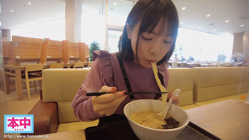 かわいい妹のようそう思っていた会社の部下は、僕を誘惑して喰べようとしてきたー 一日中デートに付き合って振り回されたあと年下の女の子に誘われて郊外のラブホで朝までめちゃくちゃ中出ししまくった。 - Image 2