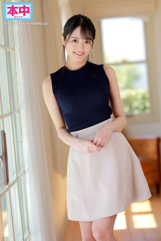 新人　専属　元ティーンモデルのあの娘が20歳になって運命の中出しDebut！！ - Image 2