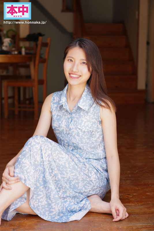 新人 騎乗位大好き乳首ビンビンスレンダー母乳人妻が中出しAVデビュー - Image 2
