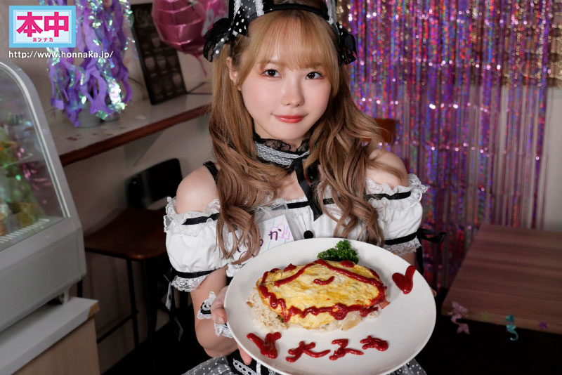 コンカフェで出会った推しの女の子とデリヘルでバッタリ遭遇!! クズ彼氏持ちのデリヘル嬢を好きになってしまったので 来る日も来る日もおしゃべりしながらセックスして励まし上書き中出し - Image 2