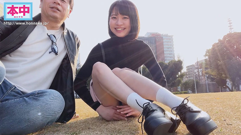 いつも可愛いと思っていたカフェ店員をダメ元でデートに誘ったら困り顔しながらも笑ってOKしてくれて、 日帰りデートのはずだったけど、ホテルに連れ込んだら、急にエッチで積極的になってきて、朝までめちゃくちゃ中出ししまくった。 - Image 3