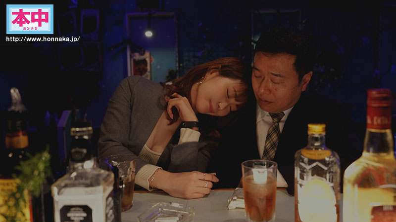 キミは私に堕とされたい 既婚者男性と知るとゼッタイに不倫中出しで沼らせてくる美人社員 - Image 8