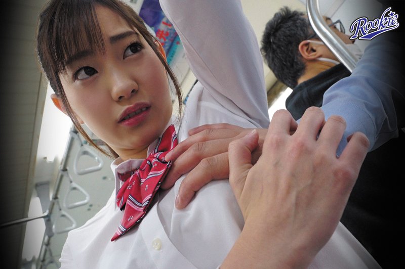 このスリルがたまらない。 女を立っていられないほど感じさせる痴漢-チカン-BEST 8時間 - Image 2