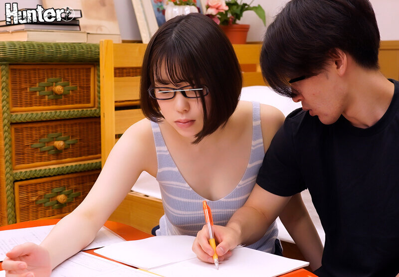 「起きちゃった？お願いこのまま挿れさせて今日だけ…」3年以上セックスしていない超欲求不満の巨乳過ぎるお姉ちゃんが禁断の近親相姦で中出し強要２ - Image 5