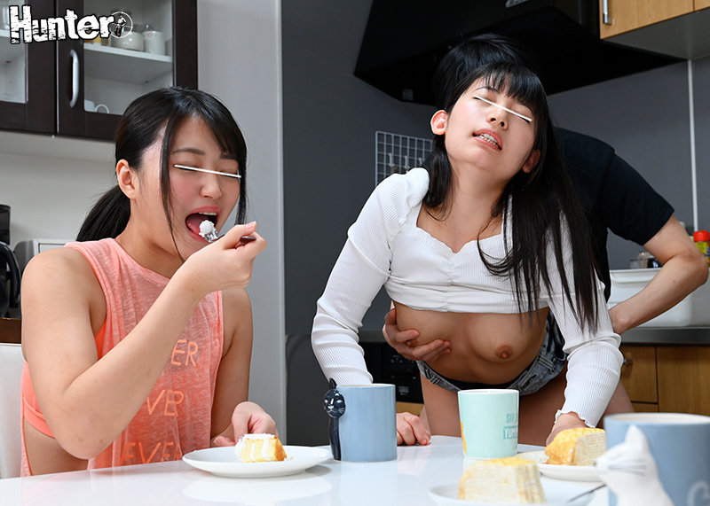 ２人のエッチ大好き神ビッチ変態義妹とボクを残して海外赴任してしまった両親！とんでもない性欲モンスター義妹２人との性活における唯一のルールは… - Image 4