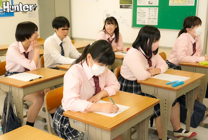 レズ乱交も当たり前！去年まで女子校だった学校に入学したら女子だらけで男はボク1人！ヤリマン四天王にチ○ポの先が渇く暇がないほどヤラれまくり！ - Image 4