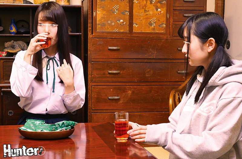 義娘のおかげで毎日エッチなことしています。再婚し新しくできた義娘は若くて妻よりかわいい。だからついつい妻に隠れて手を出してしまったのだけれど - Image 4