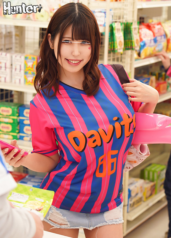ボクが働いているスタジアム近くのコンビニでは試合観戦やライブで浮かれた興奮状態の女子が入れ喰い状態！イベント効果なのか普段より警戒心が薄く… - Image 4