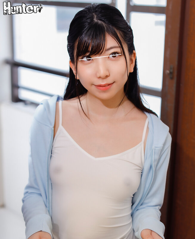 お隣さんはノーブラ透け乳首女子大生！隣に引っ越してきた女子大生が挨拶に来たけど超薄着だから乳首が透けて丸見え！当然ガン見でフル勃起！案の定… - Image 3