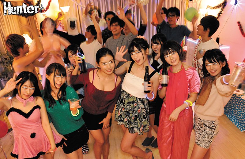 ボクの家がパーティ会場と化し、めちゃ可愛い色んな女の子と色んな所でヤリまくり！！「パーッと盛り上がろっか！！」同級生が突然言い放ったこの… - Image 2