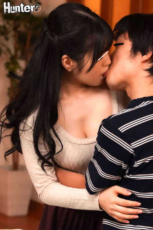 「キスだけ。それ以上はダメ…」兄に隠れて兄嫁とキスだけの約束のはずが…。舌が絡み合う情熱的なキスに燃え上がってしまった２人は我慢しきれず…。 - Image 5