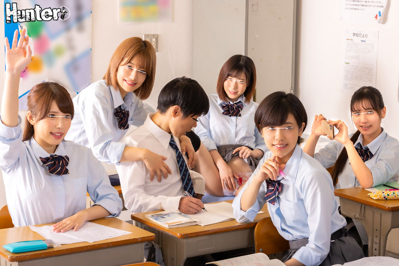 99.4％が女子！の学校に入学したらクラスメイトは女子ばかりでモテまくり！休み時間、授業中関係なく誘惑されまくりでヤラレまくり！楽しいやら… - Image 2