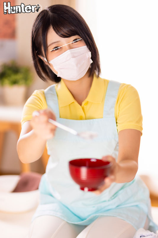 気弱で真面目に働くマスク巨乳ちゃんはセクハラせずにはいられない！マスク下の本性は超エロ女で恥ずかしがりながらも発情！家政婦、介護士、エステ - Image 2