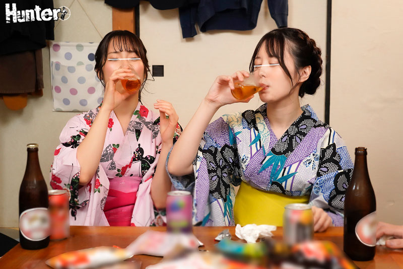 田舎の年一お祭りはセックス祭り！お祭り後は浴衣女子たちが宅飲みで着崩れパンチラ＆胸チラしながら乱痴気騒ぎ！この日だけは襲っても許される！ - Image 3