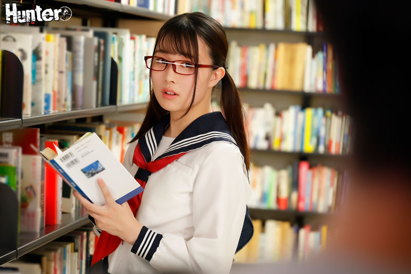 むっつり文学女子と5秒目が合えばエッチできるマッチング図書館！図書館内でボクに熱い視線！ここは文学女子が密かに出会いを求めるマッチング図書館 - Image 3