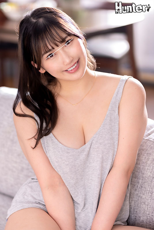 開始早々秒でエッチ！いきなりアクセル全開AV！！即挿入＆連続爆イキ！無責任な親のせいで超エッチな３人の性獣巨乳義姉とボクとの4人だけで同居… - Image 4