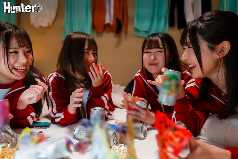 修学旅行中の女子生徒を次々と密着種付けピストンで中出しする鬼畜孕ませ教師 - Image 10