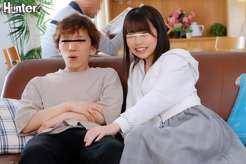 ボクと妹には秘密があります。それは小さい時から親に内緒でSEX未満の事をしてきました。ですが最近、妹が我慢できなくなって挿れたいとせがんで… - Image 3