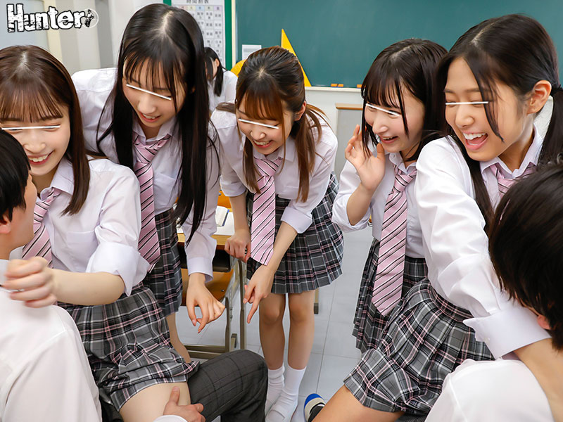 『バレずにイケる？』教室でスカート内ちょいハメＳＥＸ！エッチな女子〇生の間で流行ってます！教室で小悪魔女子による休み時間＆放課後の危険な遊び - Image 6
