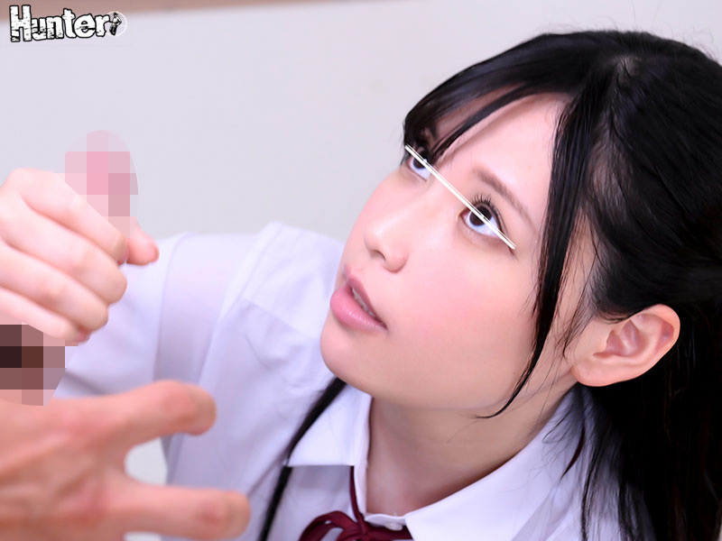 玄関開けたら即手コキ！「ほら早くチ○ポ出して！私がシコってあげるから」最高かよ！朝から手コキでヌイてくれる優しくておせっかいな激カワ幼馴染！ - Image 6