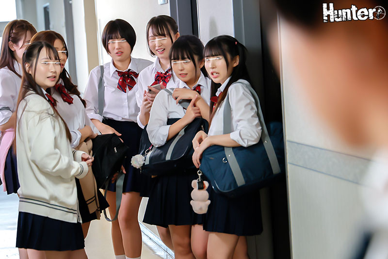 修学旅行先のホテルで生意気な同級生女子たちを追い掛け回して何度も何度も連続中出し！お酒で爆酔いした童貞が何度中出ししても復活する絶倫ゾンビ化 - Image 3