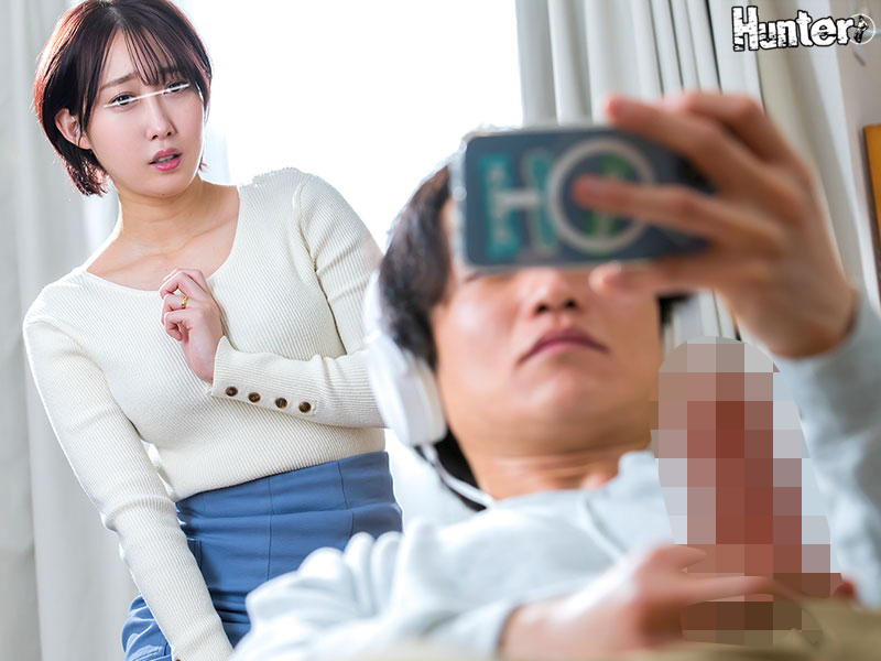彼女には大き過ぎて入らなかったデカチンをむしろ喜んで受け入れイキまくる淫乱義母！4 - Image 4