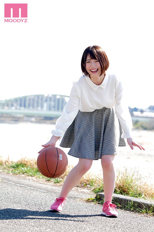 新人ＡＶデビュー活動休止中の女子大生アイドル専属Gカップ葵いぶき19歳 - Image 2