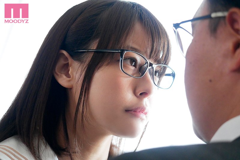 早漏文学美少女初めての見つめ合い追撃絶頂　絶頂直後の敏感オマ●コに突貫ピストン止めない! - Image 3