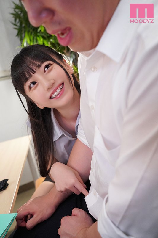 残業中にからかってくる可愛い後輩のグイグイ密着誘惑に理性を失い、ハメまくってしまった新婚のボク。 - Image 3