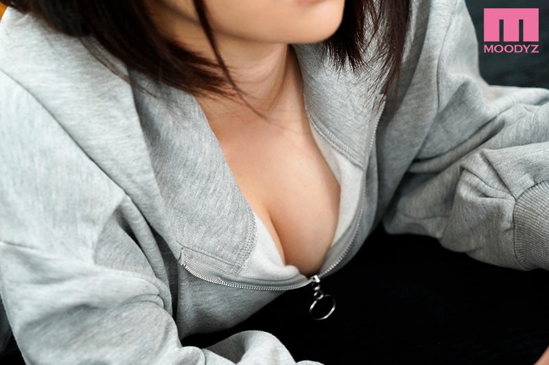 女として意識した事なかった幼なじみが隠れ巨乳だったのを知ってその場のノリでSEXを頼んでみた - Image 2