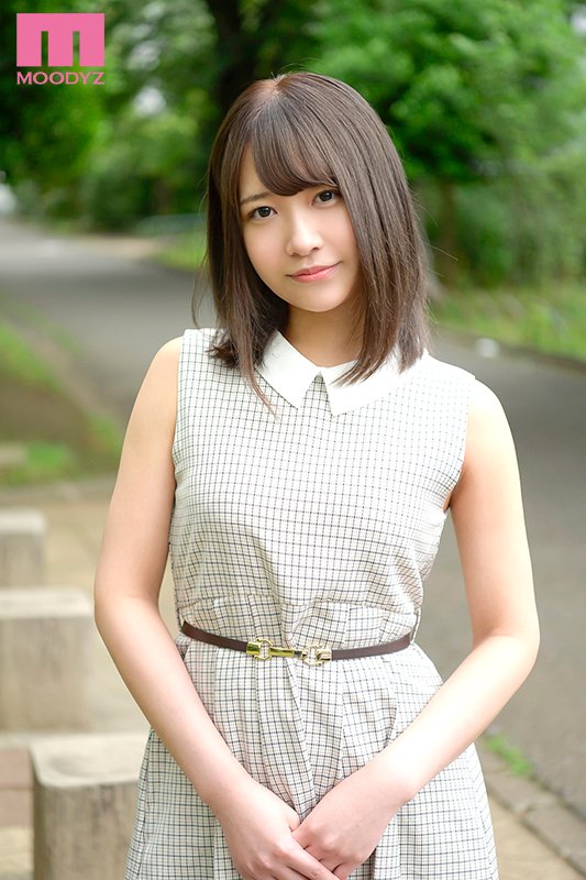 新人AVデビュー本物アイドル決意 - Image 2
