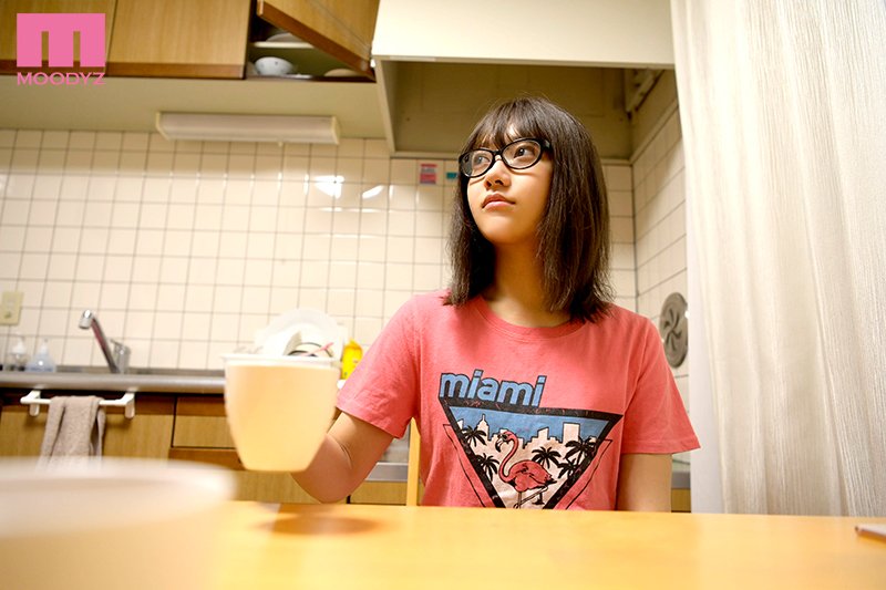 新人AVデビュー本物アイドル決意 - Image 3