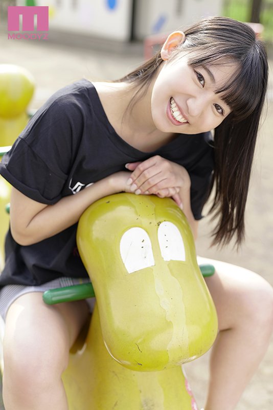 新人 夢は世界!ダンス部キャプテン!めちゃカワ活発女子大生AVデビュー!! - Image 2