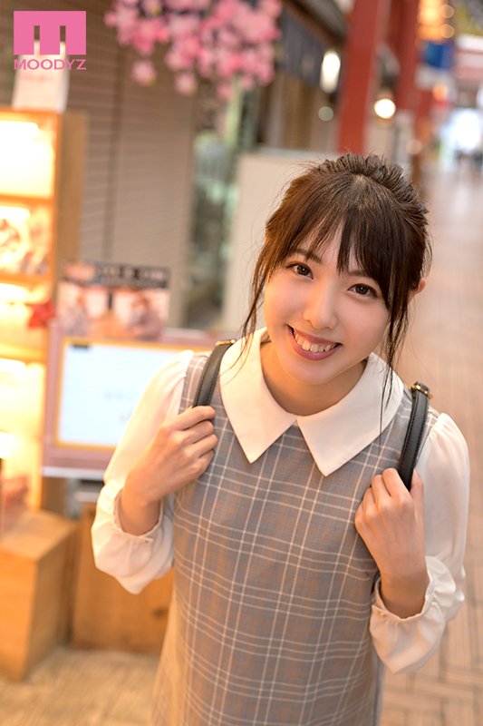 新人20歳の夢。あの日、AV女優になるって決めて987日AVデビュー - Image 2