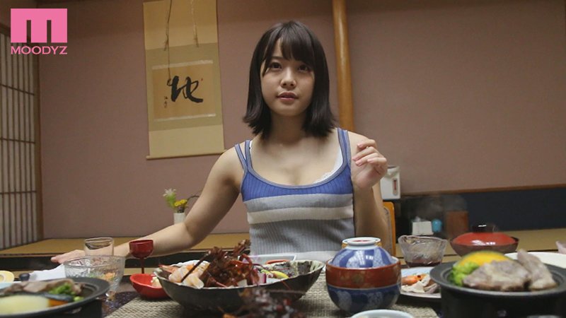 史上最もピュアなAV女優八木奈々デビュー1周年作品 台本無しのリアル 生まれて初めて男性と二人きりでイク一泊二日の素顔剥き出しハメまくり温泉旅行 - Image 4