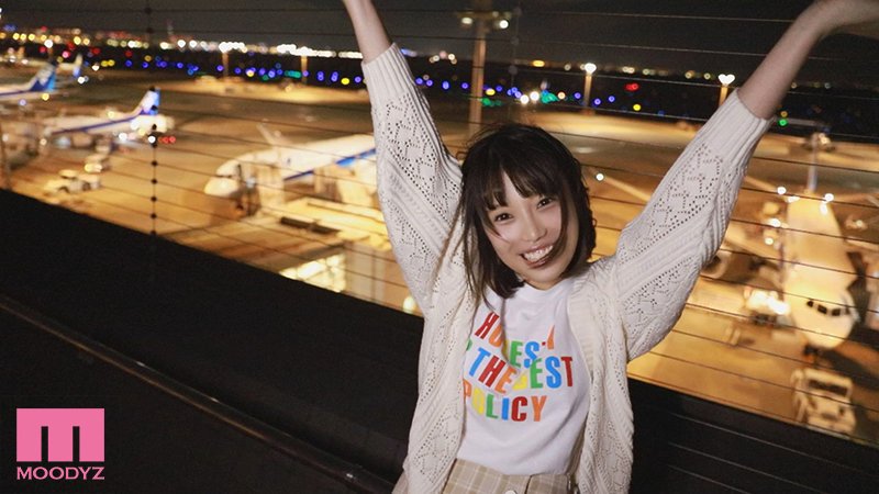 新人19歳超やんちゃな博多っ娘♪性格は中学生並みに無邪気なのにチ〇ポがバカになる程高速杭打ち騎乗位が上手すぎて緊急上京即AVデビュー - Image 11