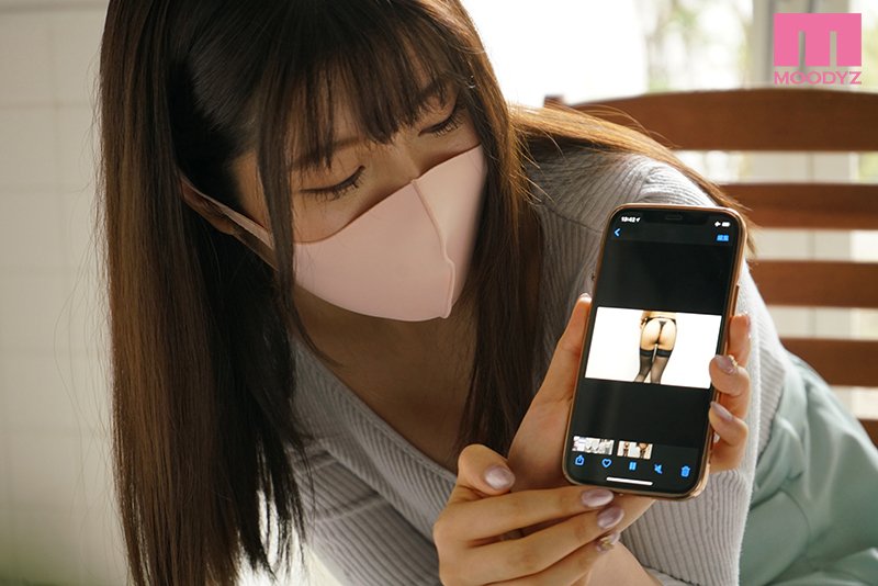 自前の下着動画を宣伝したのが超エロすぎて垢BANされた FカップおっぱいYo●Tu●e●(普段は下着屋のお姉さん)乳首＆マ●コ丸出しで凄イキAVデビュー！！ - Image 2