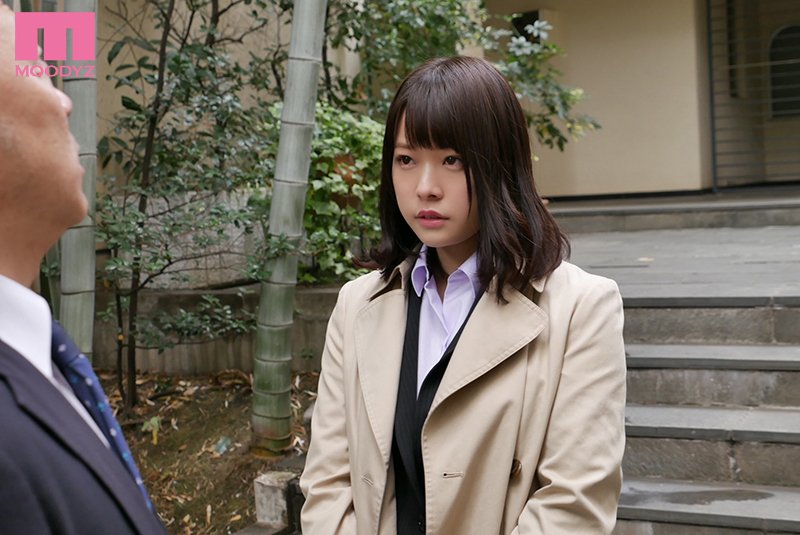大嫌いなセクハラ上司に出張先で無理ヤリ相部屋にさせられた私… - Image 2
