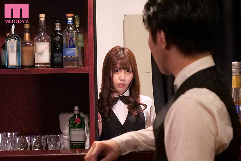 「店長、今日は帰らせないから…」時短営業逆NTR 閉店後、妻に隠れて密になる2人。子宮に擦り付けイキ狂う腰使いに何度も何度も中出ししてしまった僕… - Image 2