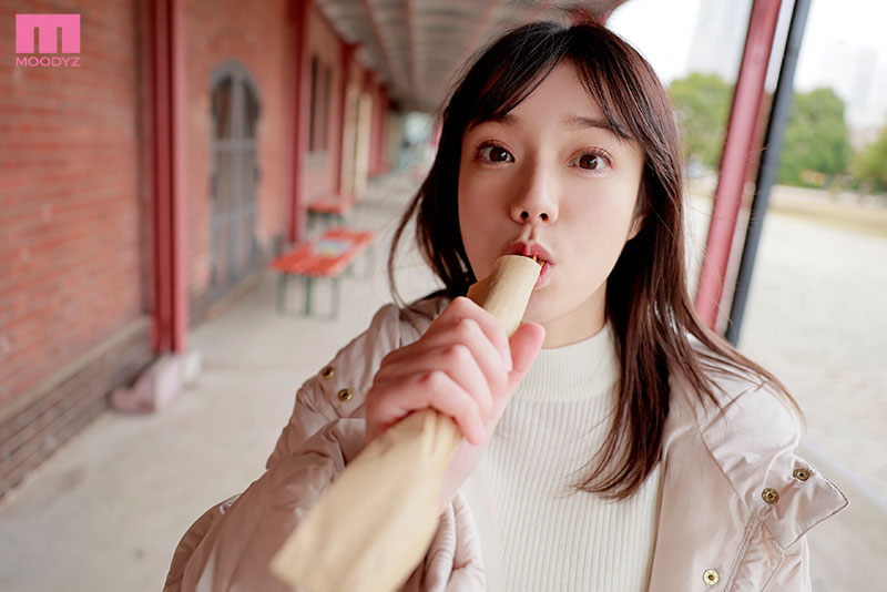 初めてのお泊りデート 手を繋いで、キスして、笑って、その後、時を忘れて絡み合う濃密セックス - Image 2