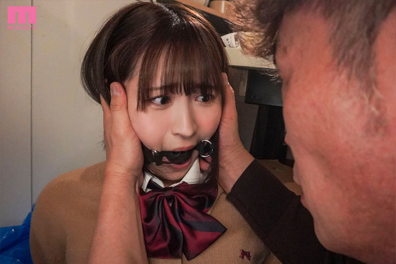 「りっかちゃんに彼氏が出来たなんて…」 10年分の片思いが爆発する隣人の異常性欲オヤジが媚薬でキメセク監禁 ゴミ部屋で汗だく失禁いいなり同棲させられた3日間 - Image 2