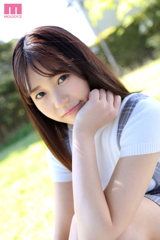 新人 21歳 あ、この子、育ちが良さそう。 清く、正しく、美しく 穏やか素朴お嬢様AVデビュー - Image 2