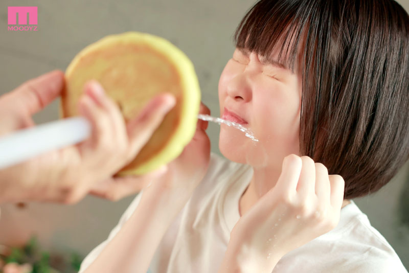 さくらたん初顔射大作戦！！苦手なのに…一撃ぶっかけ - Image 2