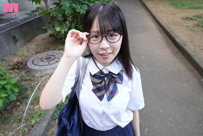 ゴミ部屋おじさんと制服少女VR 音楽学校に通うメガネJ○がボクの部屋にやってきたー。 - Image 3