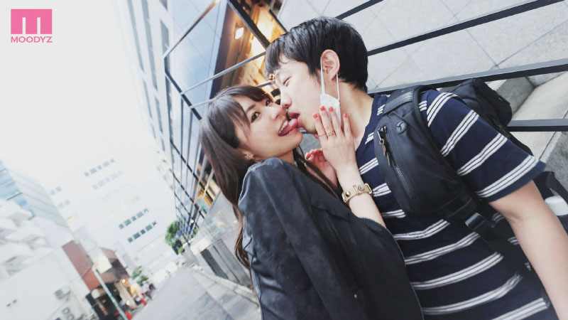 「今！ココで！キスできたら、今日は中出しさせてアゲルっ」 イジワル小悪魔が路チュー挑発でM男くんをオトすどっきどき接吻デート！ご褒美逆種付けSEXでキンタマスッカラカンになった僕… - Image 5
