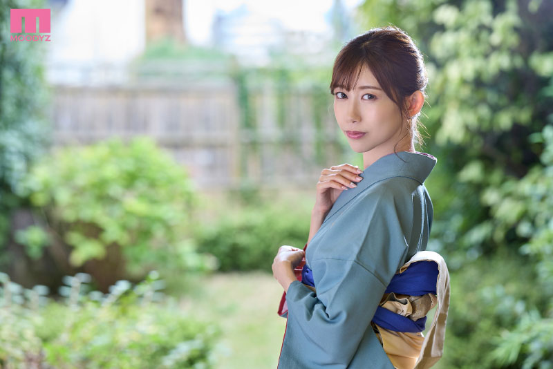 居候先の清楚な美人女将は大の年下好きな中出し回数でボクのバイト代を決める魔性のオンナでした - Image 2