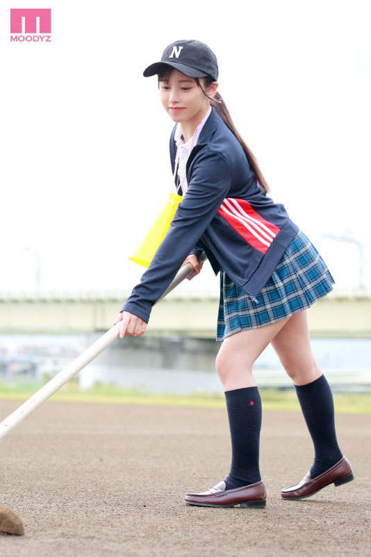 新人 20歳 他高でも“可愛い”と噂になった都内Ｎ高校出身元野球部マネージャー“綺麗”になってAV Debut - Image 2
