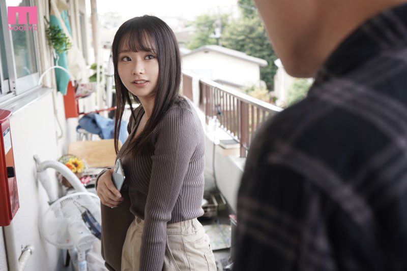 ゴミ部屋の絶倫濃厚オヤジに乳首ビンビンで爆乳を揉まれて中出し精子が逆流する程、犯され続けた隣人の女。 - Image 2